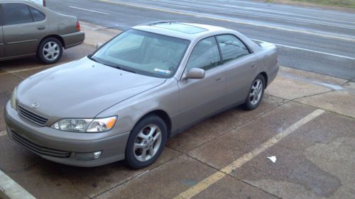 2001 lexus es300 base sedan 4-door 3.0l one owner