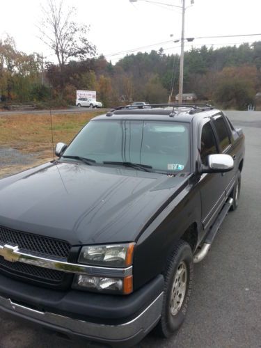 2004 chevy avalanche 4x4 1500, low miles, dvd, moonroof, lthr,6 cd, auto evrthg!