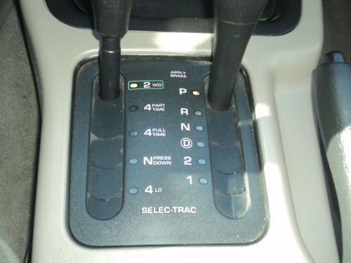 2001 JEEP GRAND CHEROKEE LAREDO 4X4 LOW 75K MILES MUST SELL NO RESERVE!!!, image 28