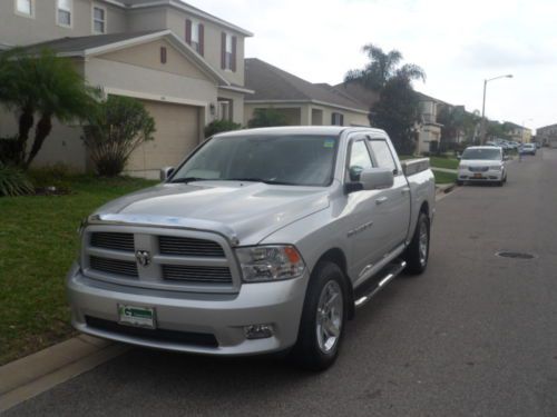 Dodge ram 1500 hemi, leather, navigation, dvd player, sliding rear window,