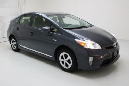 2013 toyota prius ii - hybrid, low miles. *financing available*
