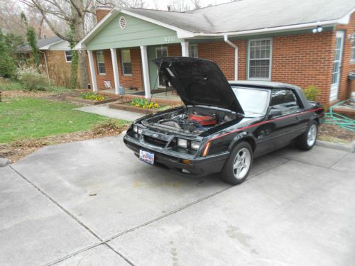 1986 ford mustang gt convertible 2-door 5.0l