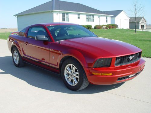 2006 ford mustang - sharp car - fun to drive - great mpg&#039;s - great price !!!!