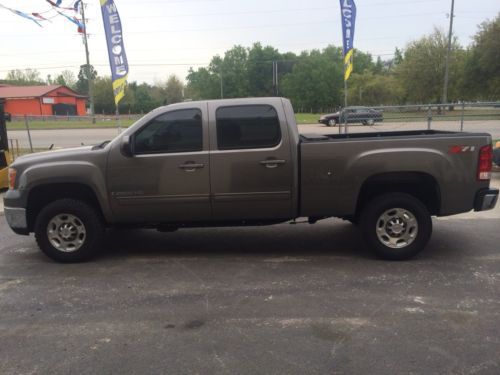 2009 gmc sierra 2500 hd slt crew cab pickup 4-door 6.0l 2 wheel drive!