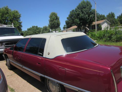 1996 Cadillac DeVille Concours Sedan 4-Door 4.6L, image 3