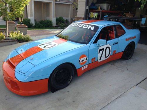 Porsche 1987 944 track car - new !!