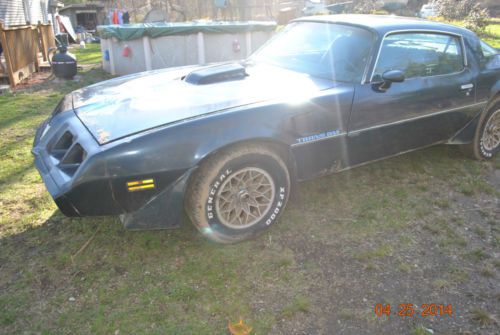 1981 pontiac trans am, runs and drives. great project car!