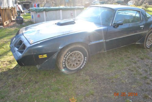 1981 pontiac trans am, runs and drives. great project car!