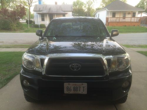 2007 Toyota Tacoma 4X4 4 Door TRD Off Road Double Cab, image 2