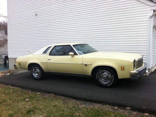 1977 chevrolet malibu classic landau coupe 2-door 5.0l