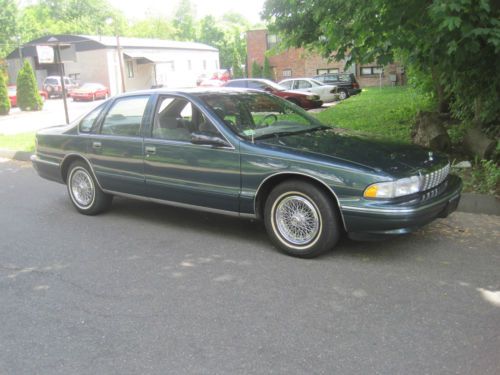 Caprice classic sedan 5.7 350 lt-1 only 59,000 original miles rust free runs new