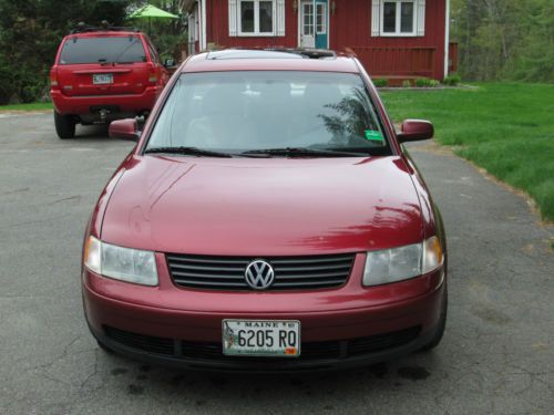 2000 Volkswagen Passat GLX Sedan 4-Door 2.8L, image 3