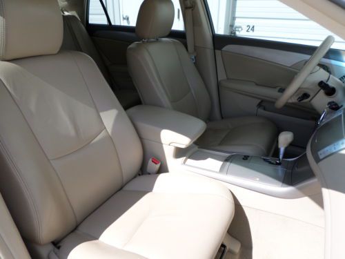 2010 Toyota Avalon - PEARL - 50K - HEATED LEATHER - VERY NICE......, US $18,800.00, image 6