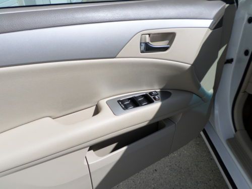 2010 Toyota Avalon - PEARL - 50K - HEATED LEATHER - VERY NICE......, US $18,800.00, image 10