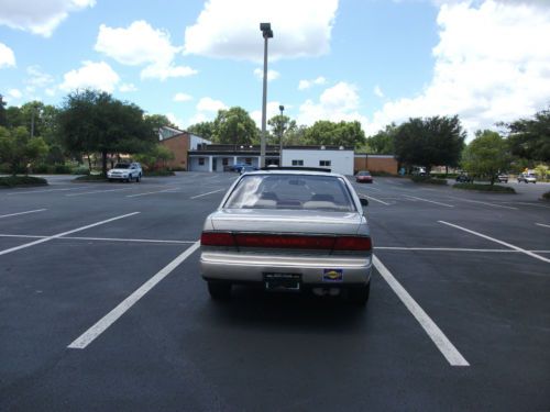 1991 Nissan Maxima GXE Sedan 4-Door 3.0L, US $2,450.00, image 4