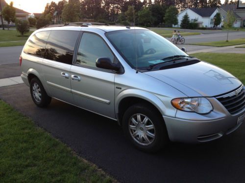 &#039;07 town &amp; country special edition, leather, dvd, sunroof