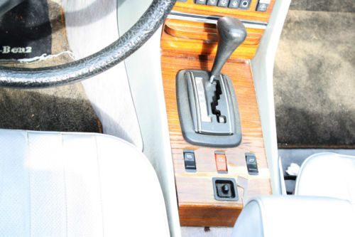 MERCEDES 1983 380 SL Convertible, image 12