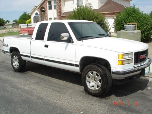 1995 gmc sierra 2500 heavy half ton  new transmission cold ac runs great 5.7 v8