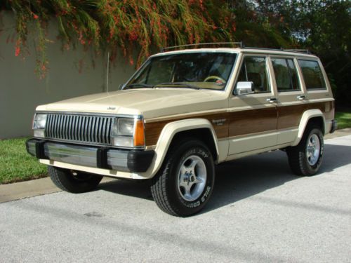 Jeep cherokee wagoneer limited! xj! 5-spd! a/c! 4x4! new tires! v6! must see! a+