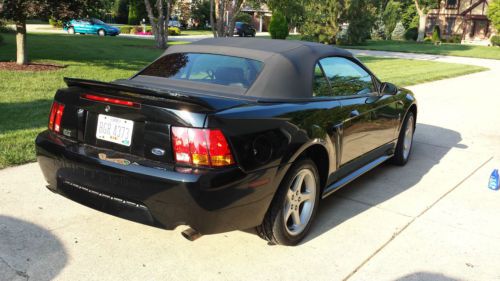 1999 ford mustang svt cobra convertible 2-door 4.6l