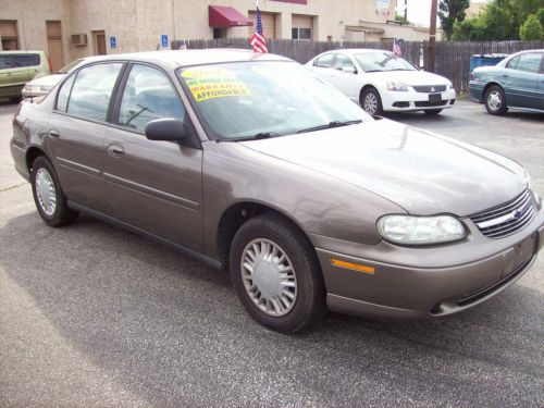 2001 chevrolet malibu base sedan 4-door 3.1l with only 82,113 miles