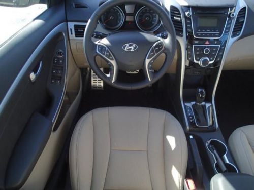 2014 hyundai elantra gt base