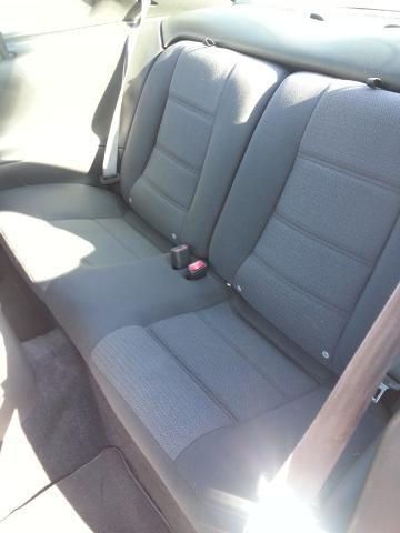 2003 ford mustang base