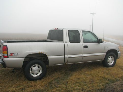 2004 gmc sierra 1500 sle extended cab pickup 4-door 5.3l