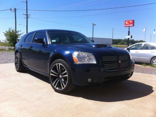 2005 dodge magnum r/t wagon 4-door 5.7l