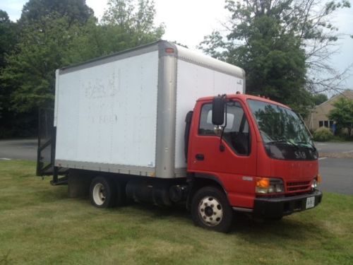 Isuzu diesel npr 12ft box truck,automatic, a/c custom shelves w/ landscape ramps