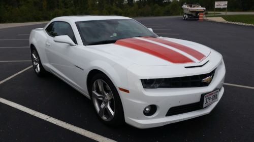 Stunning 2010 camaro 2ss coupe exterior summit white interior inferno orange