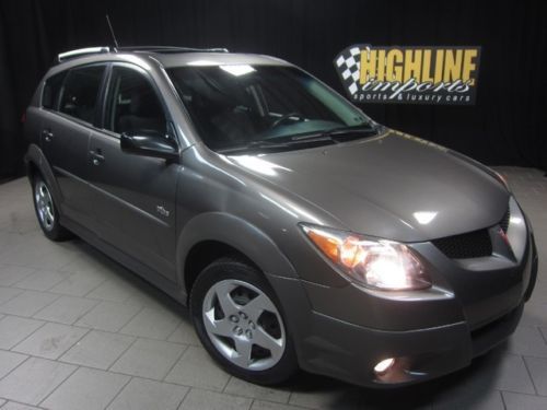 2004 pontiac vibe, 1.8l 4-cyl, 34mpg, all power options, like toyota matrix