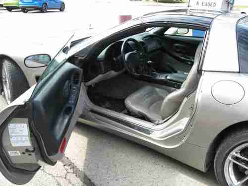 2000 Corvette 6 Speed Glass Roof, image 3