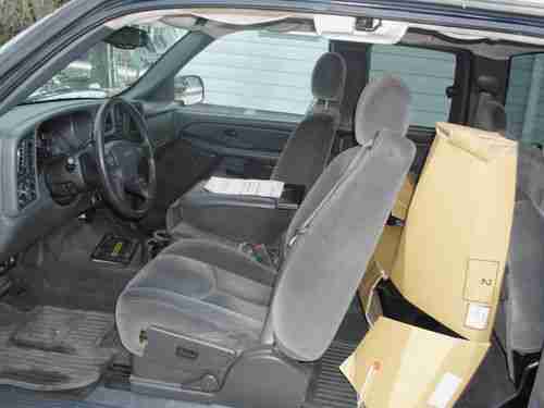 2004 GMC SIERRA 4X4 NO RESERVE, image 3