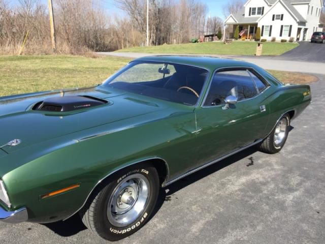 Plymouth: cuda 2 door coupe