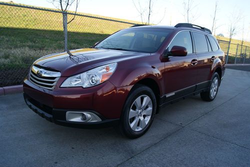 2011 subaru outback 2.5i premium. great condition. 11,000 miles! cvt automatic!