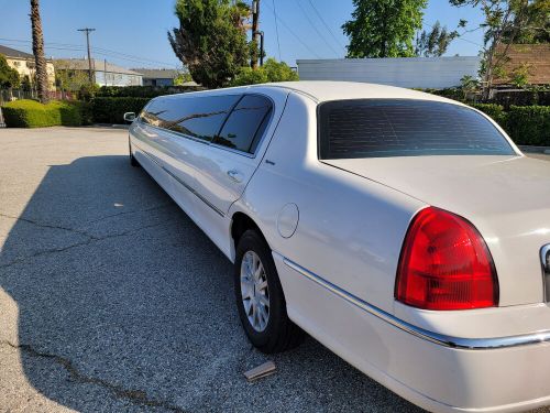 2006 lincoln town car