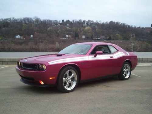 2010 dodge challenger r/t coupe 2-door 5.7l