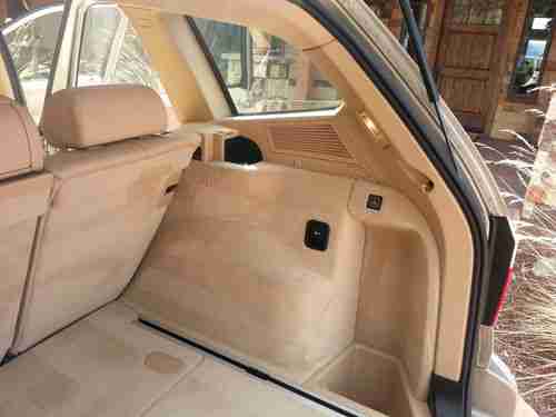 2007 BMW X3 3.0si Sport Utility 4-Door One Owner, Low miles, 6speed Manual, image 19