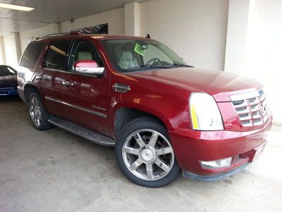 6.2l v8 rwd suv sunroof climate control, rear air conditioning