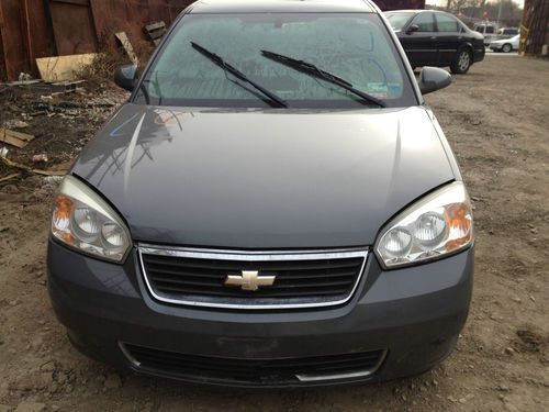 2007 chevr  malibu  4dr. hurricane sandy flood car. looks great, clean title.