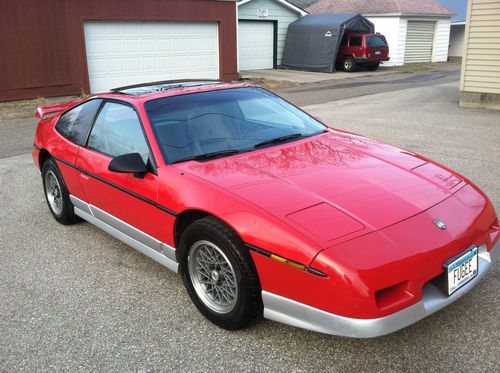 1986 pontiac fiero gt coupe 2-door 2.8l