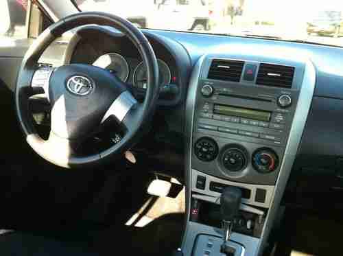 2010 Toyota Corolla, Sports Ed. - 35,000 miles, excellent condition, image 5