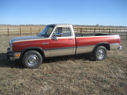 1993 dodge 2500 diesel  109,000 orig miles
