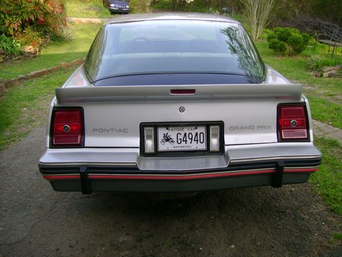 1986 pontiac grand prix base coupe 2-door 5.0l htf rare 1 of 107 canada