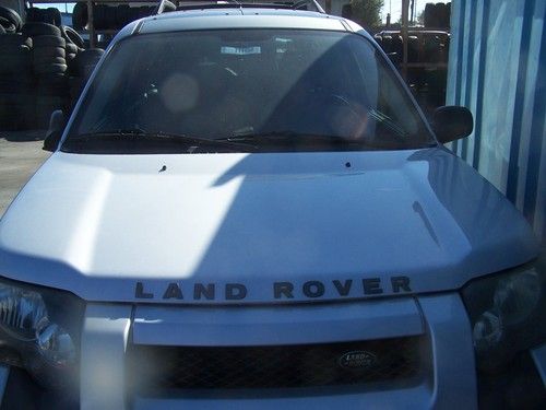 2005 land rover free lander 2 door sport package removable top has engine noise