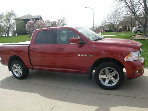 2009 dodge ram 1500 slt crew cab pickup 4-door 5.7l hemi sport