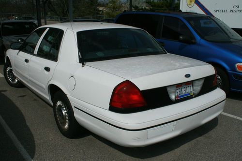 2000 ford crown victoria police interceptor p71 4.6 liter v8 retired cruiser