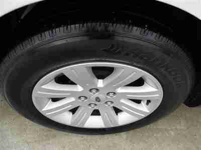 WHITE SEDAN LOW MILES XM RADIO CLEAN TITLE FINANCE STEREO POWER AIR AUTO CRUISE, image 10