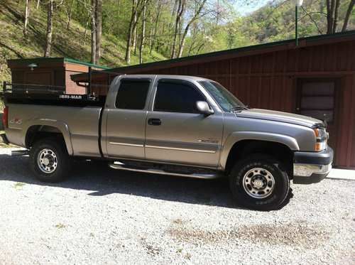 2003 chevy silverado 2500 duramax diesel   dump bed included